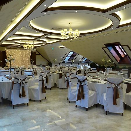 Centrum Hotel Debrecen Bagian luar foto