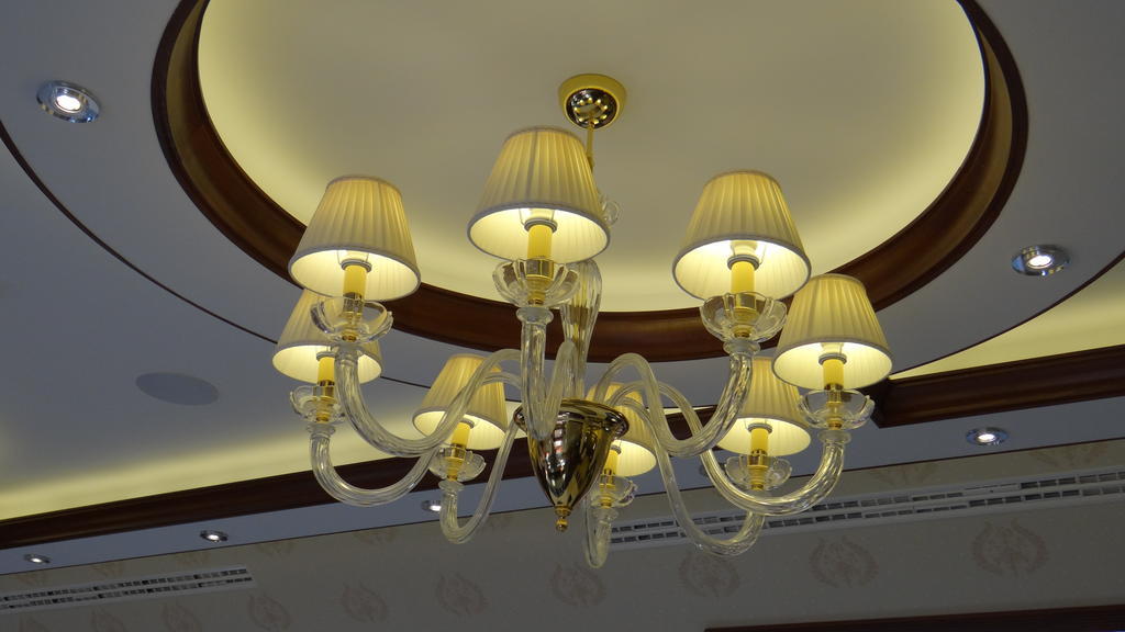 Centrum Hotel Debrecen Bagian luar foto